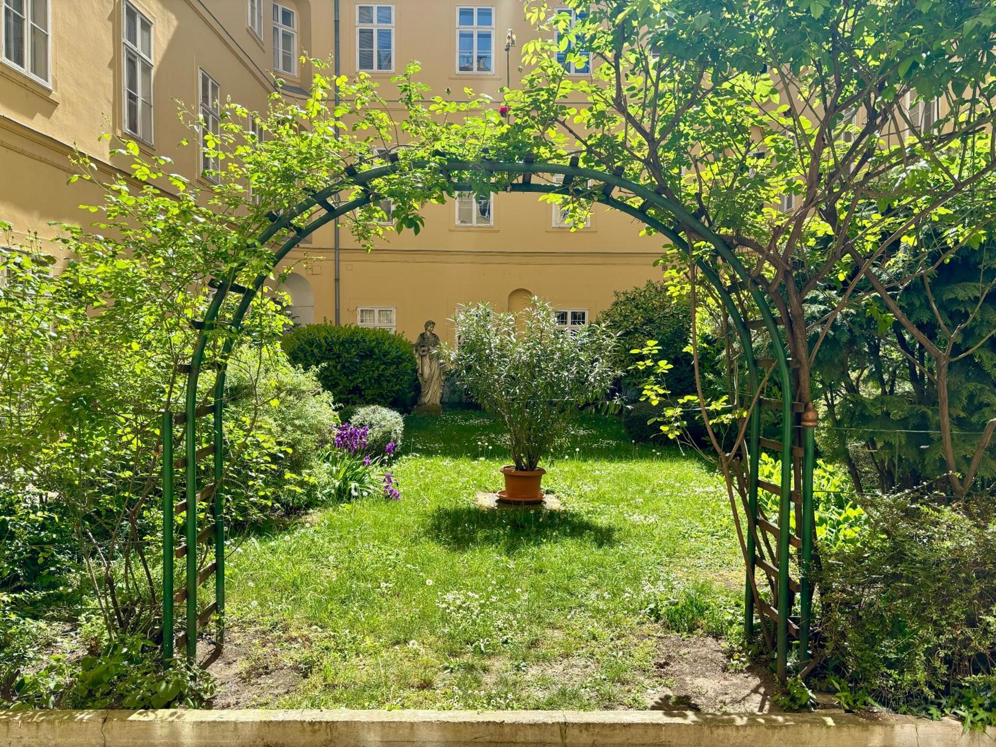 Chez Marie Budapest Eksteriør bilde